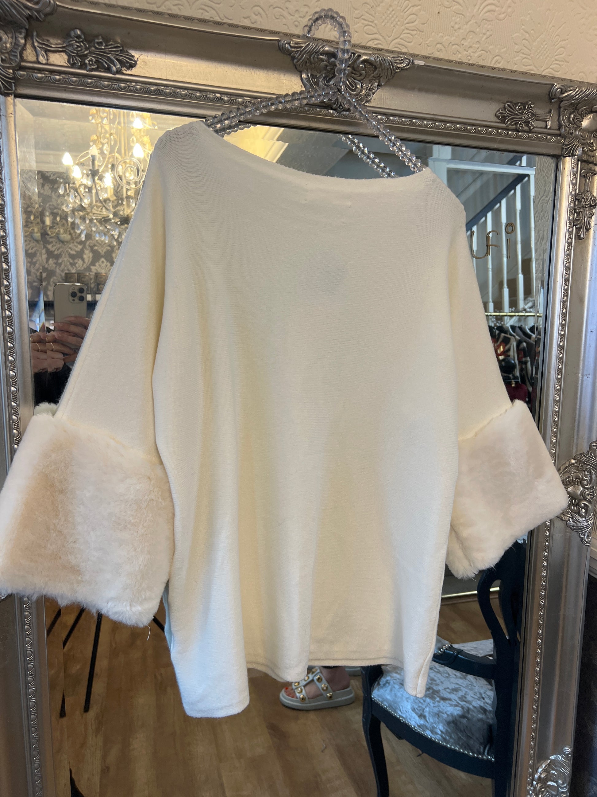 Fur cuff lux jumper (Size 10-20)