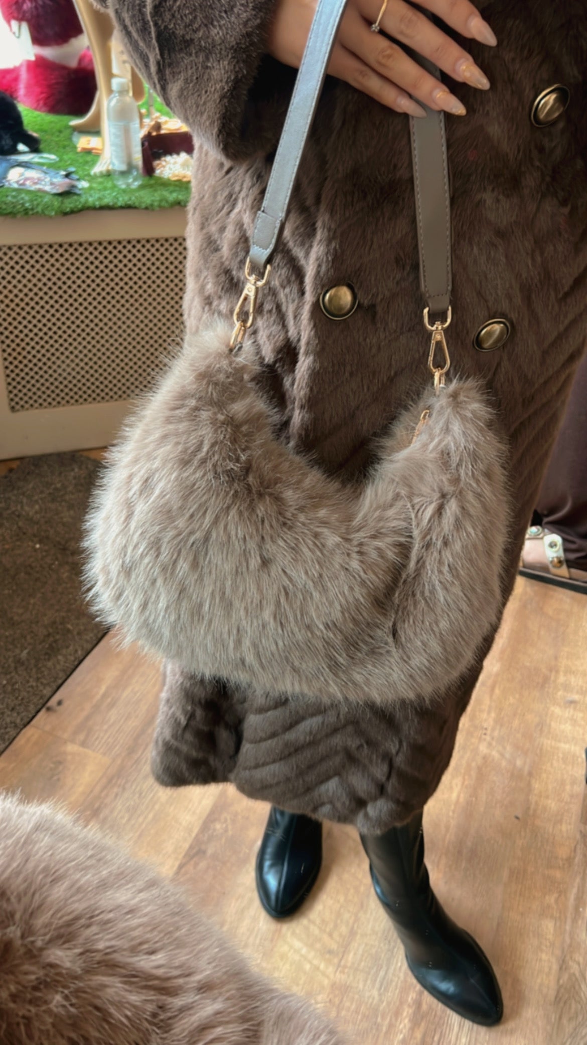 Fluffy bag (long body strap included)