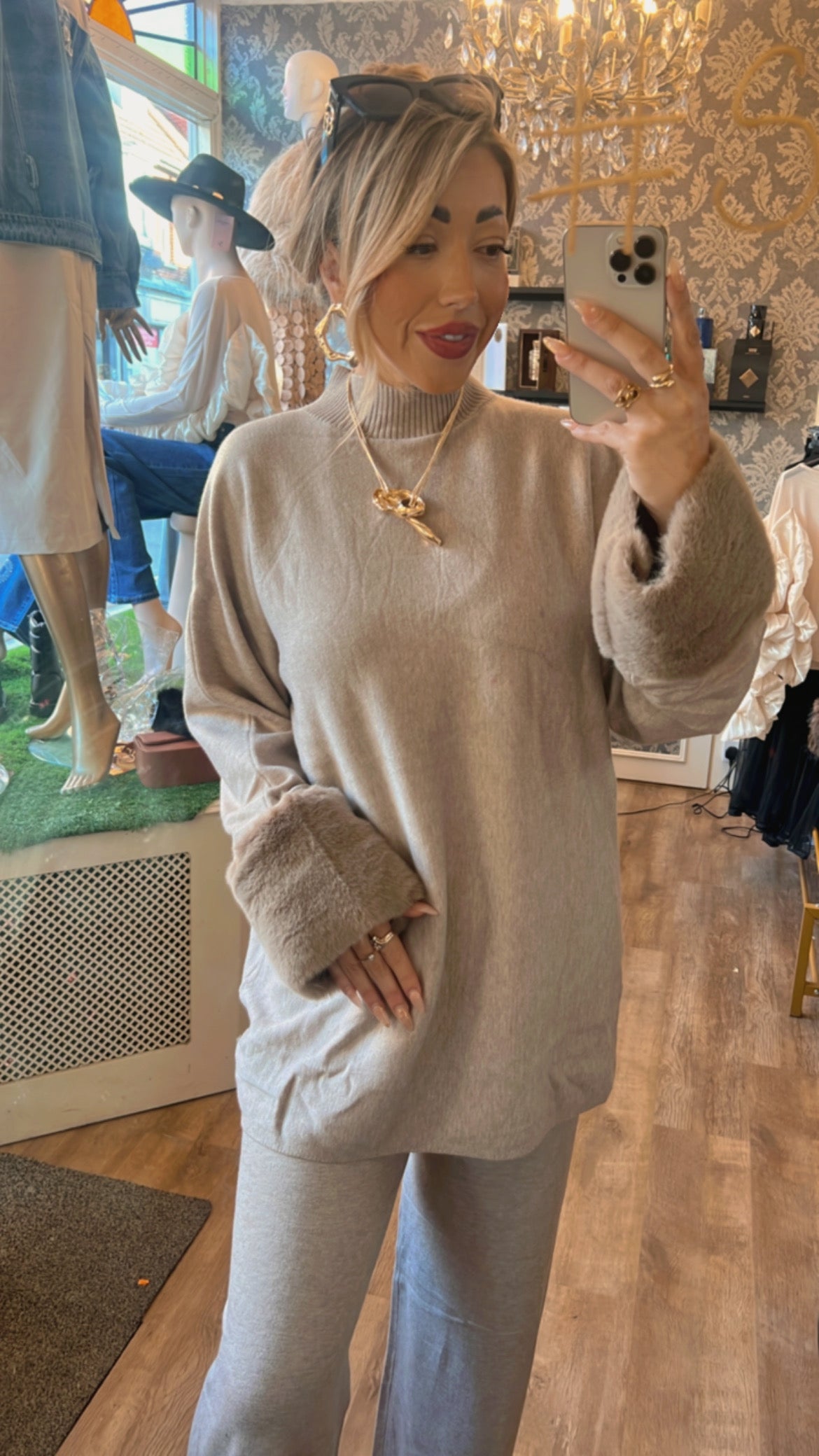 Fur cuff co-ord set (Size 10-20)