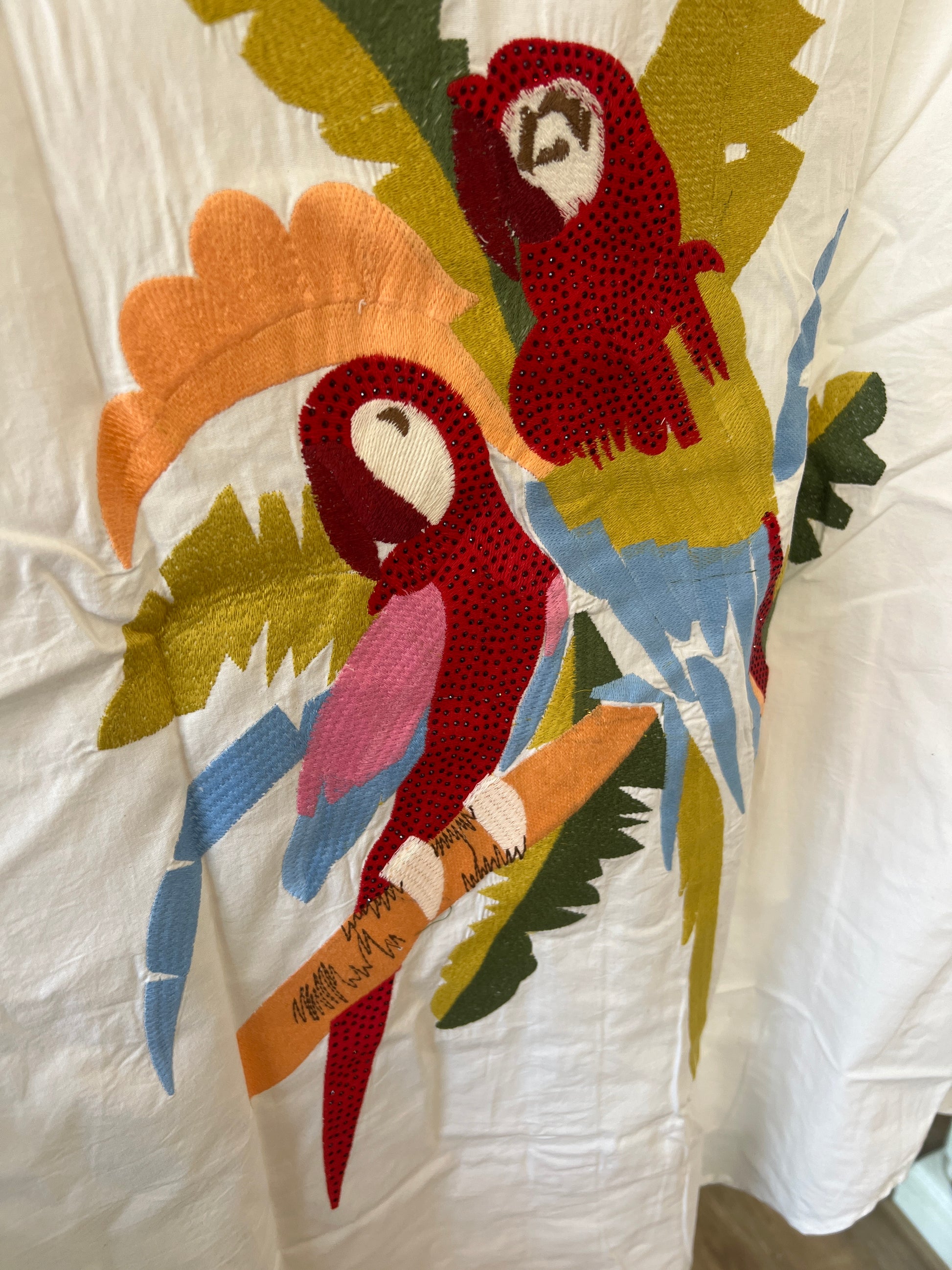 Dimond parrot white shirt