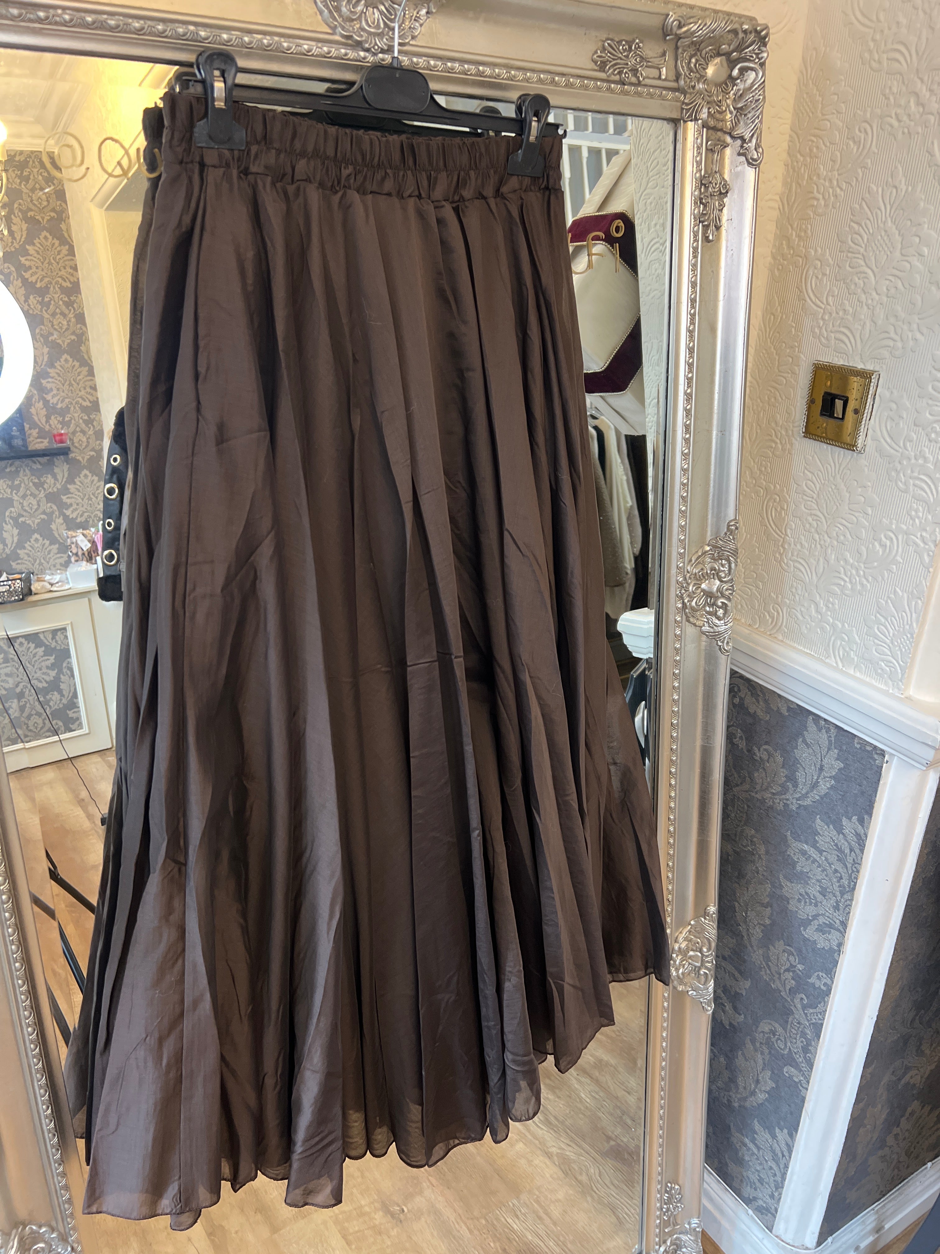 Chocolate Brown lined skirt (size 10-18)