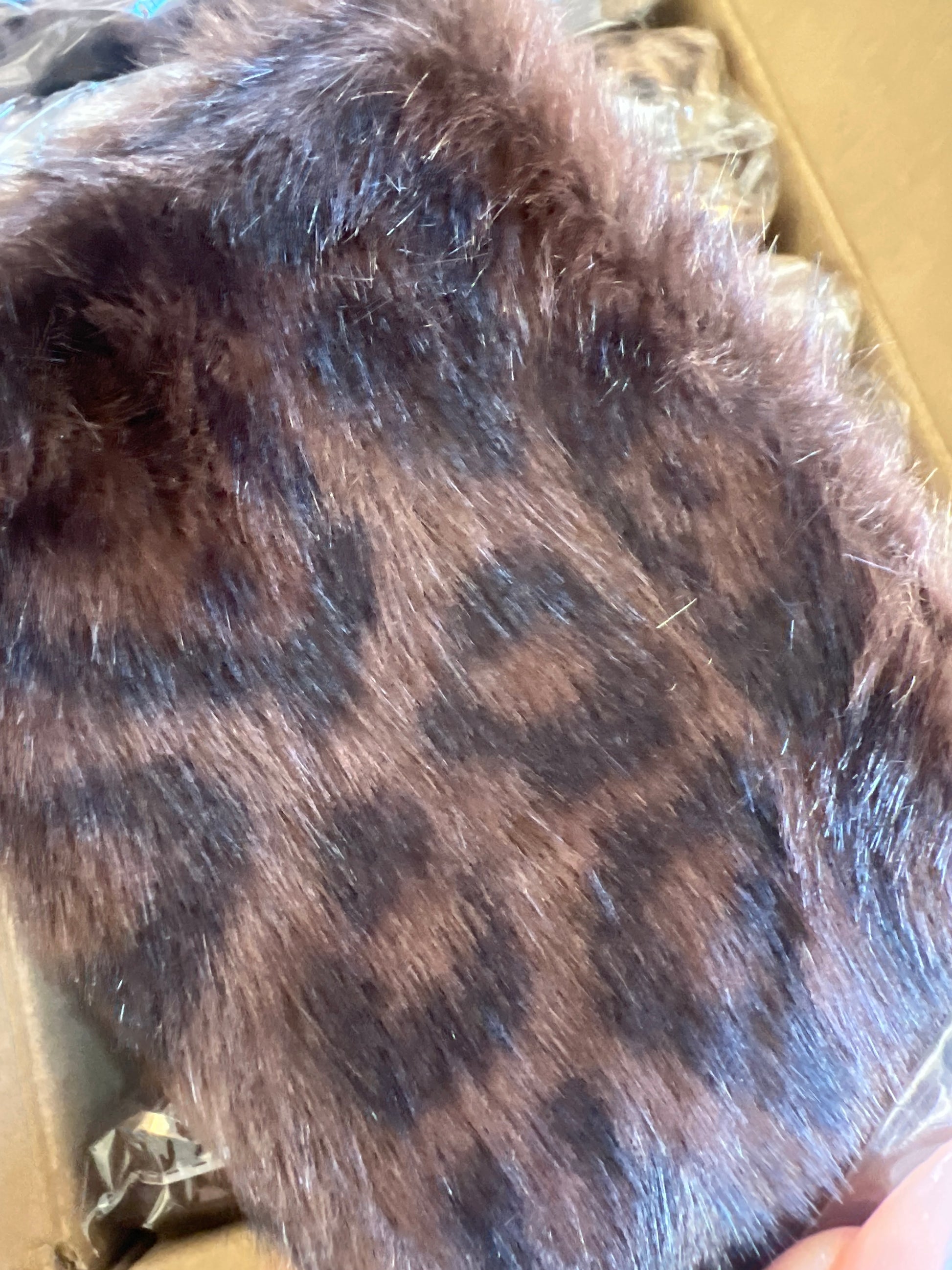 Fluffy leopard purse