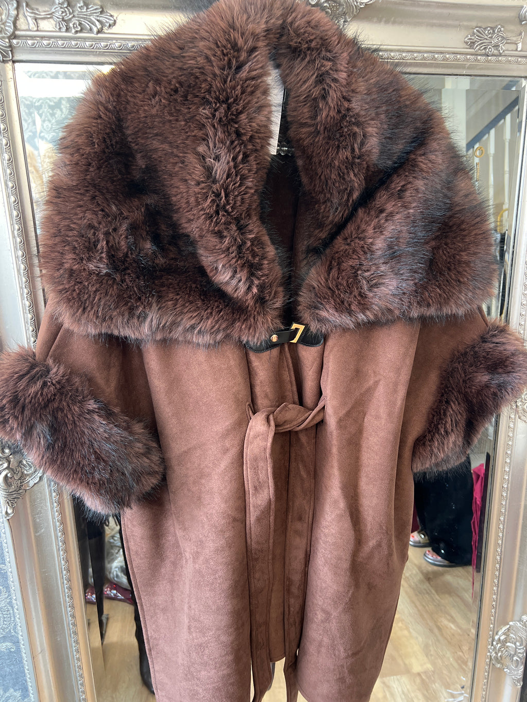 Alaska Fur gold buckle belted cape (one size fits all)