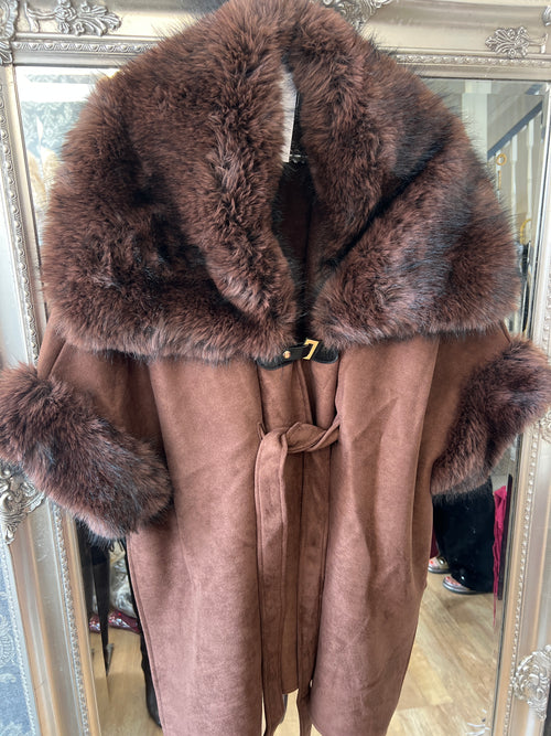 Alaska Fur gold buckle belted cape (one size fits all)