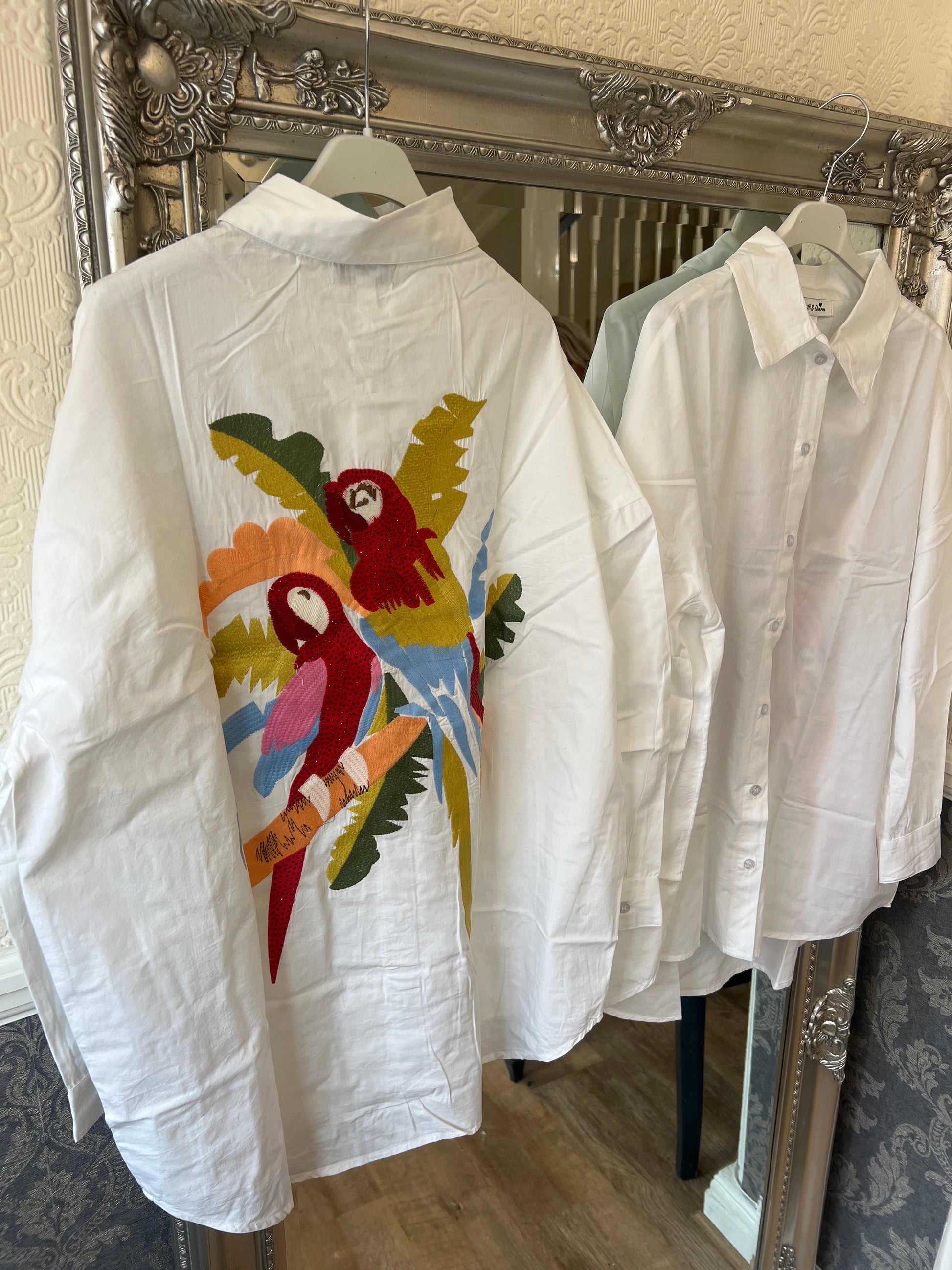 Dimond parrot white shirt