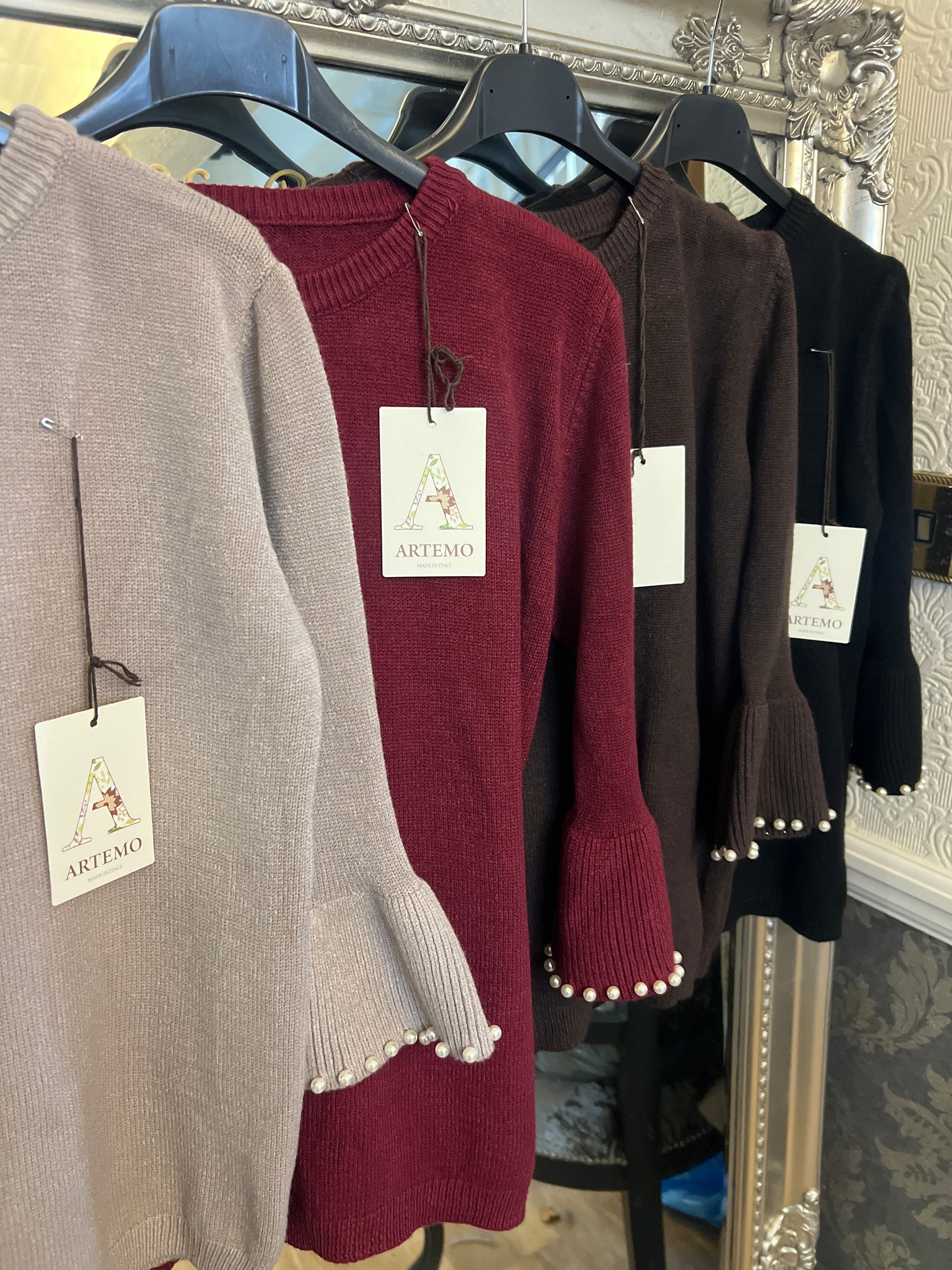 Pearl sleeve jumper (size 10-20)