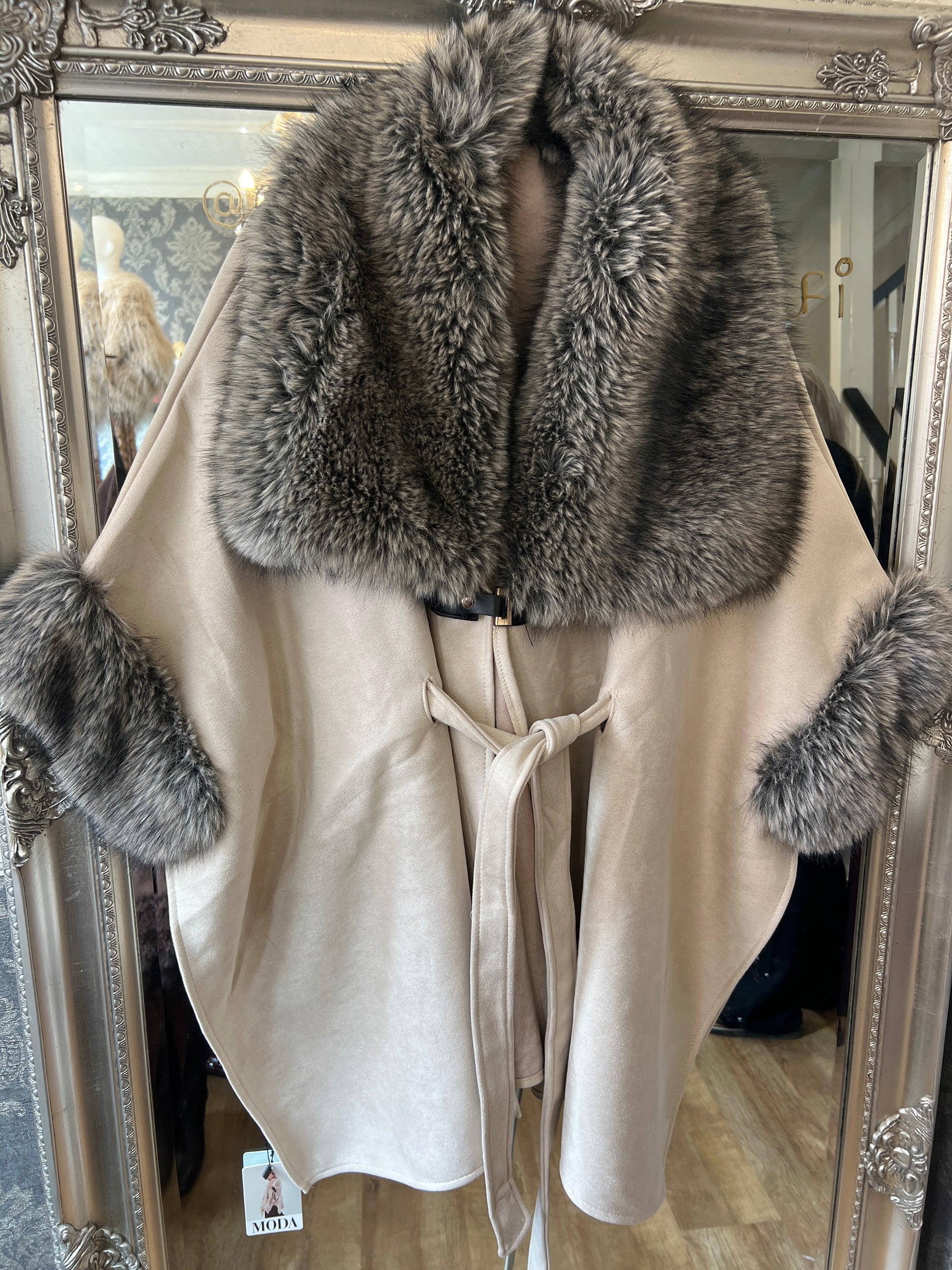 Alaska Fur gold buckle belted cape (one size fits all)