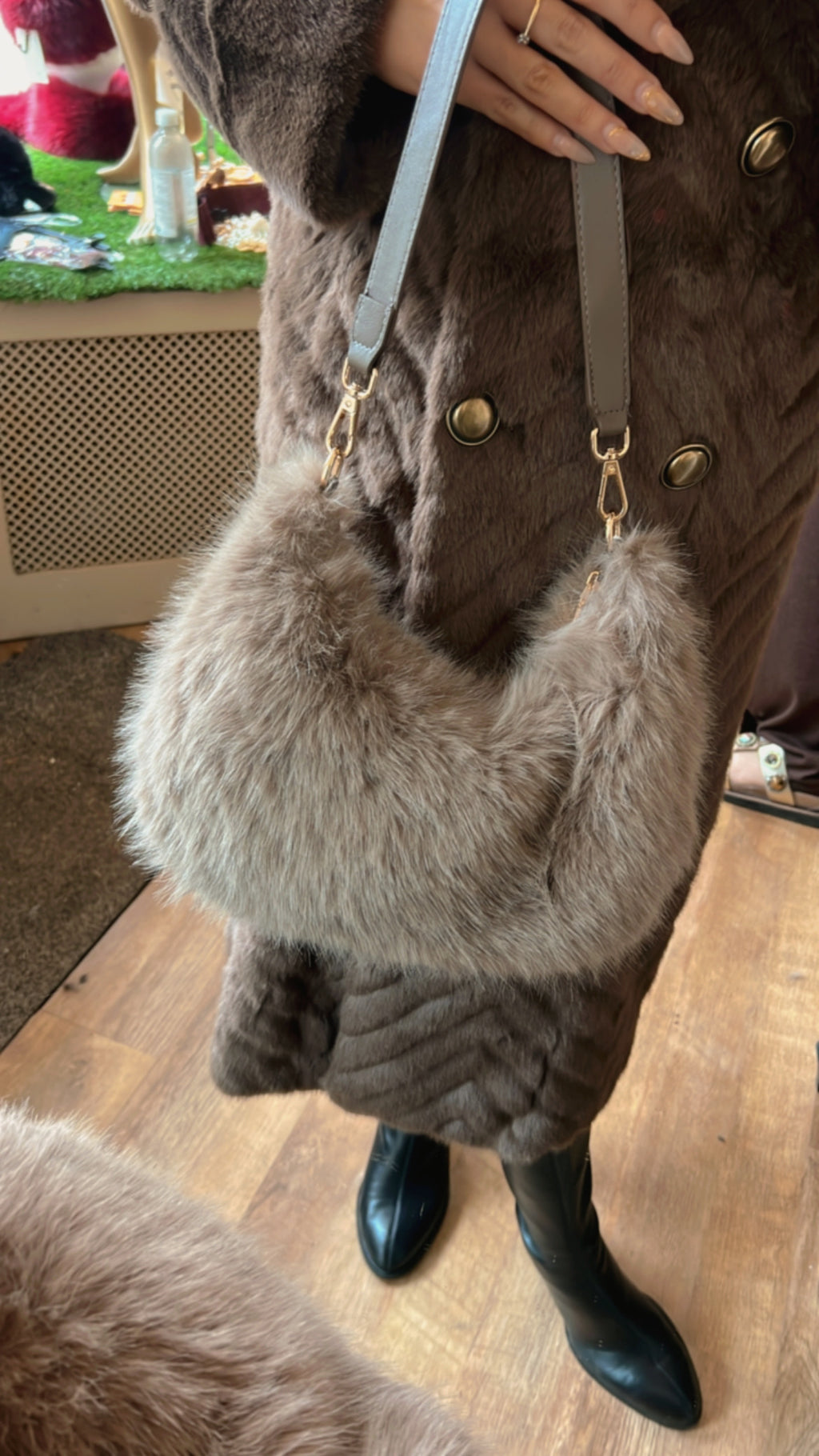 Fluffy bag (long body strap included)