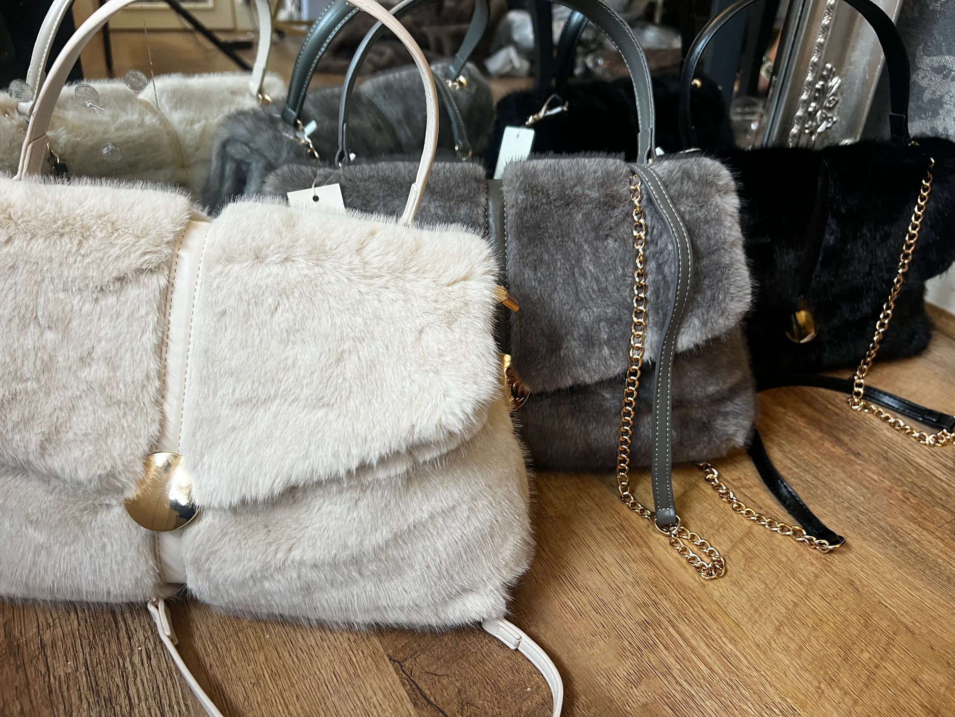 Betty fur Bag