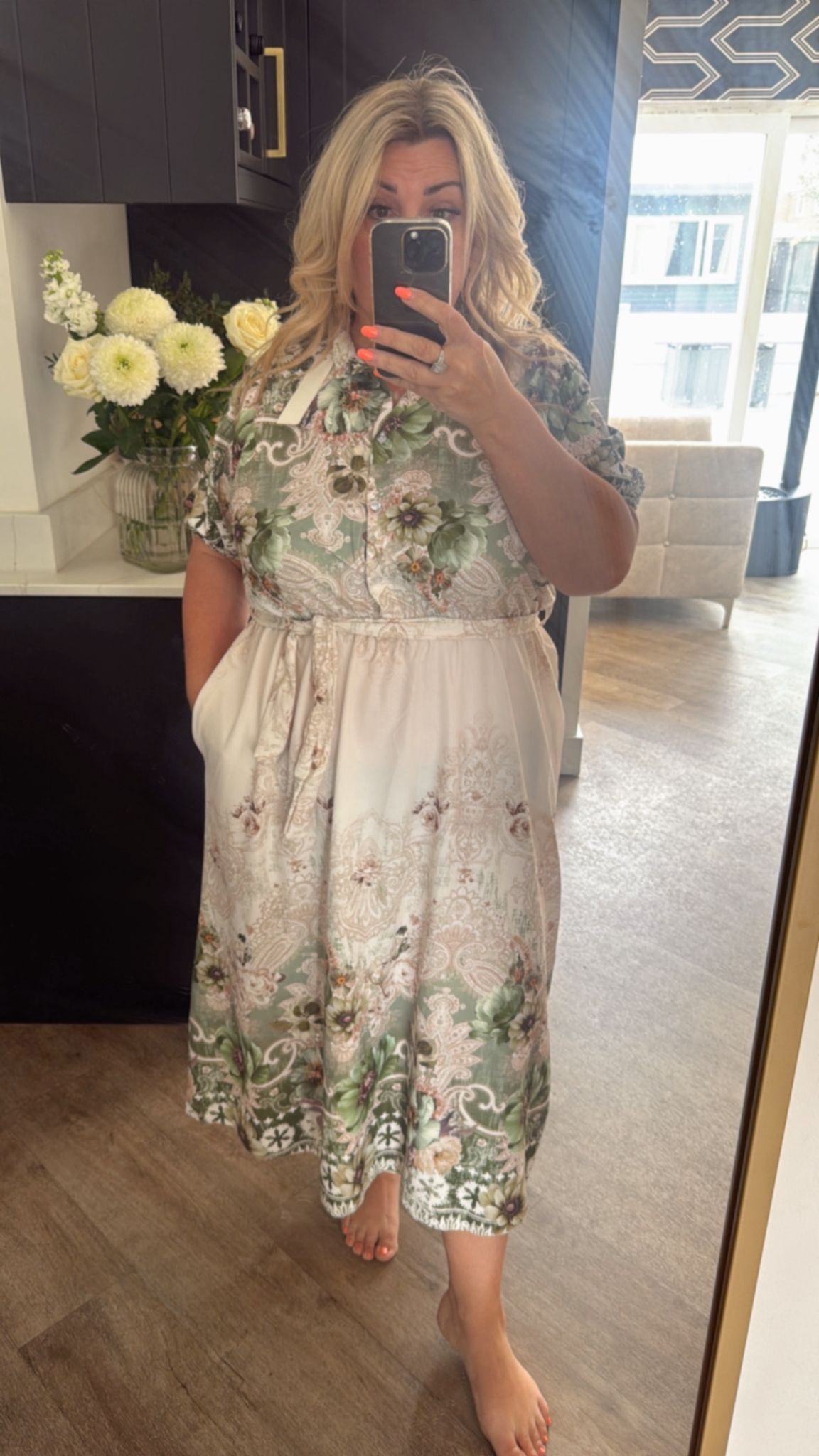 Floral puff sleeve dress (Size 14-22/24)